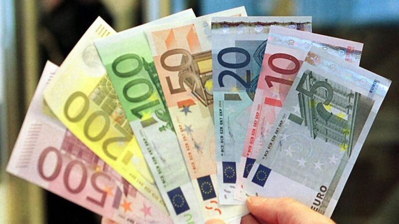 آخرین قیمت دلار و یورو در مرکز مبادله؛ امروز جمعه ۳۰ مرداد ۱۴۰۵