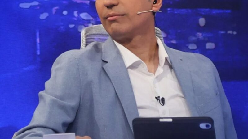 سخنگوی دولت: فردوسی‌پور مورد حمایت ماست