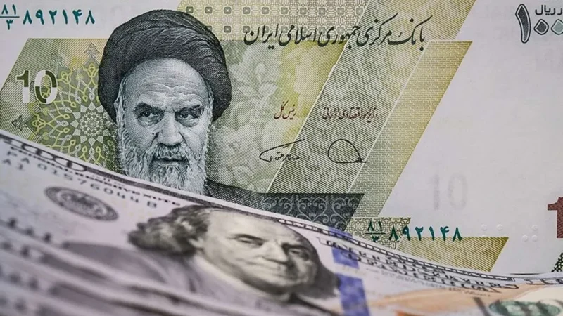 سقوط دلار و طلا امروز ۴ شهریور؛ دلار ۱۹۹ هزار تومانی