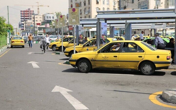بیمه ۲۰۰۰ تا ۳۰۰۰ راننده تاکسی تا پایان سال/تجمیع سامانه‌های حمل‌ونقل شهری