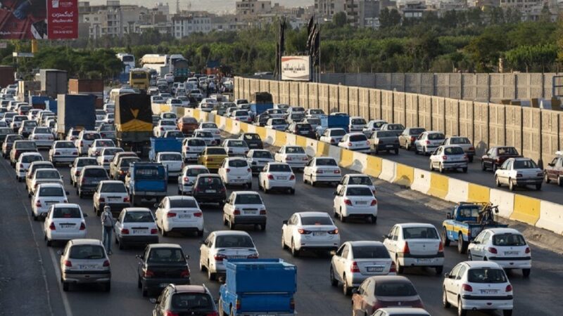ترافیک سنگین در محور چالوس و آزادراه قزوین–کرج