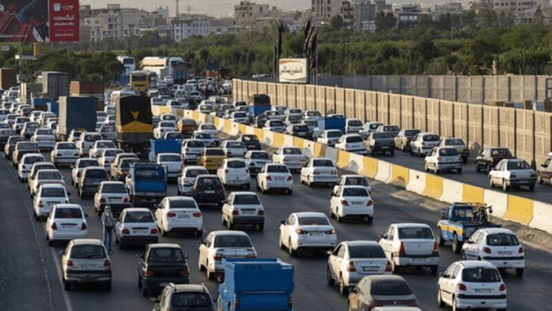 ترافیک سنگین در آزادراه قزوین ـ کرج و محور شهریار ـ تهران/ محور طالقان ـ هشتگرد مسدود است