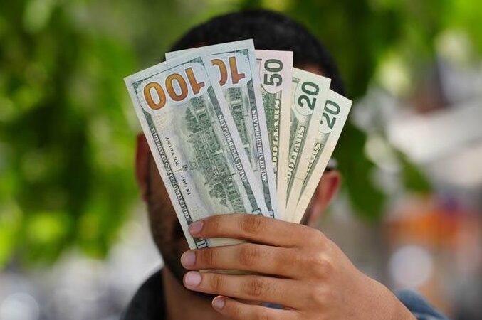 شوک تازه به بازار ارز؛ دلار به مرز ۲۳۵ هزار تومان رسید