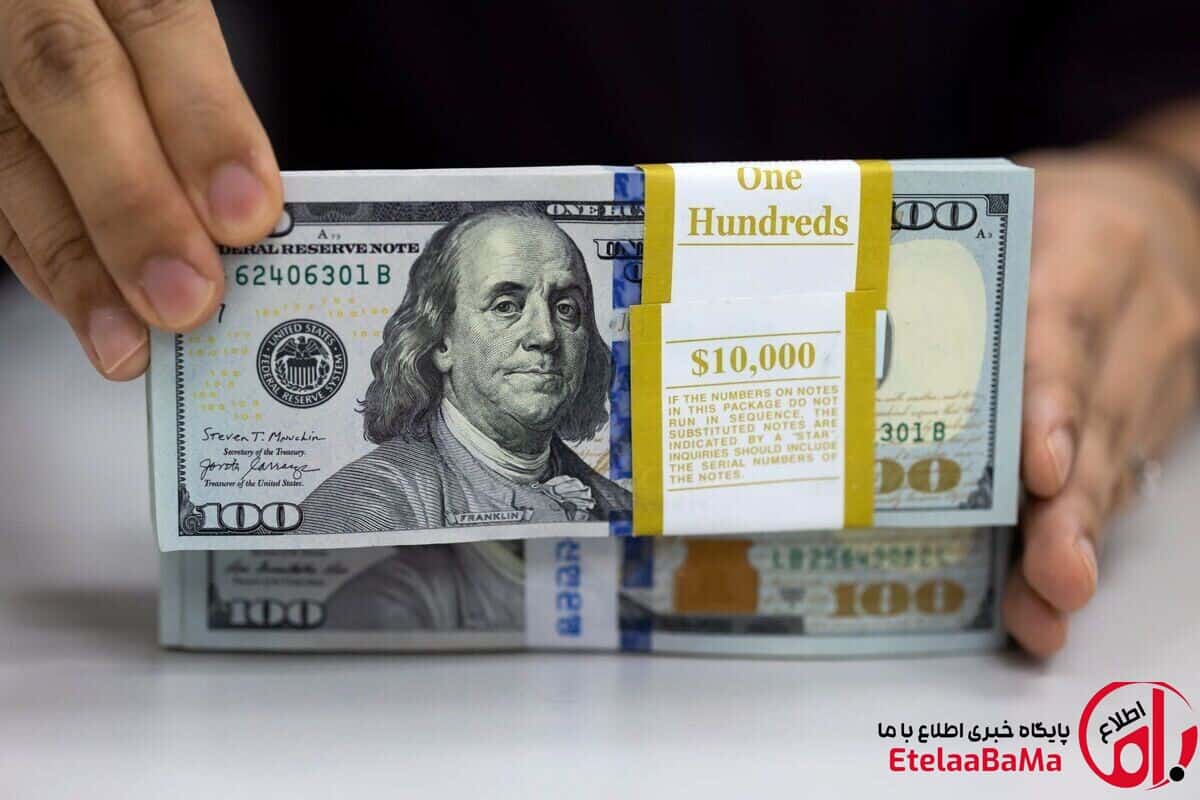 دلار در شروع معاملات چهارشنبه صعودی شد؛ قیمت به ۲۲۶ هزار و ۷۰۰ تومان رسید