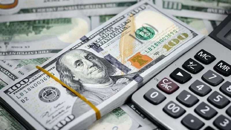 قیمت دلار امروز؛ بازار ارز عقب نشست/دلار به ۲۶۸ هزار تومان رسید